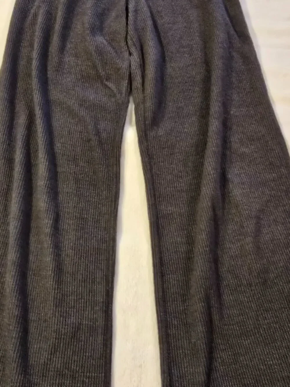 Nike Youth Waffle Knit Sweatpants - Charcoal Gray - Size Large (12-13 Yrs)